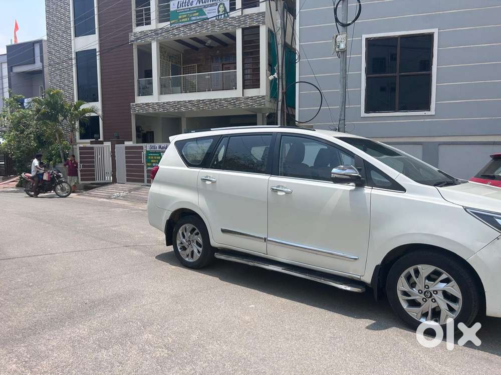 Toyota Innova Crysta 2.8 Z, 2017, Diesel