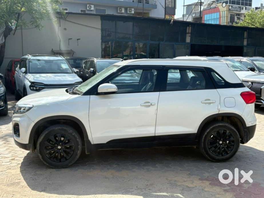 Maruti Suzuki Brezza 1.5 Zxi Smart Hybrid, 2021, Petrol