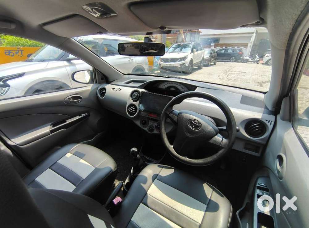 Toyota Etios 2010-2012 V, 2011, Petrol