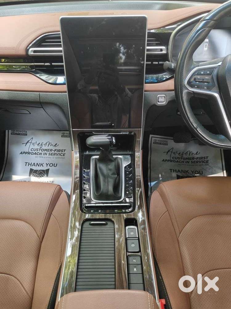 Mg Hector Plus Sharp Pro 1.5 Turbo Petrol Cvt 7 Str, 2023, Petrol