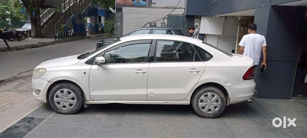 Skoda Rapid 1.6 Mpi Ambition, 2012, Petrol