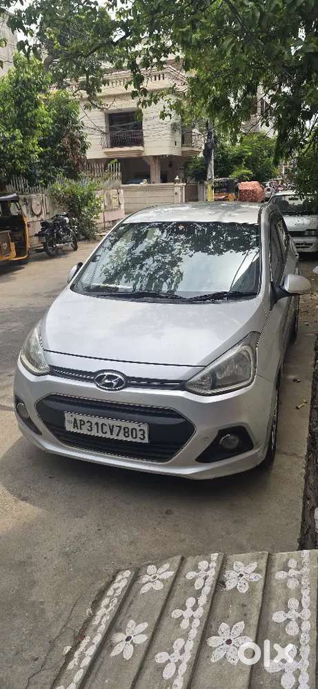 Hyundai Xcent 2015
