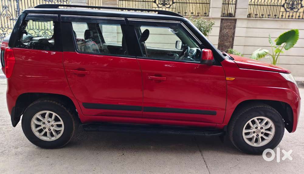 Mahindra Tuv 300 Mhawk100 T8 Dual Tone, 2017, Diesel