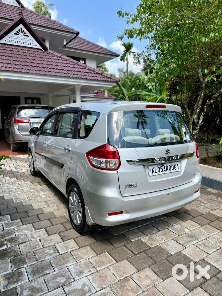 Maruti Suzuki Ertiga 1.5 Vxi 2017