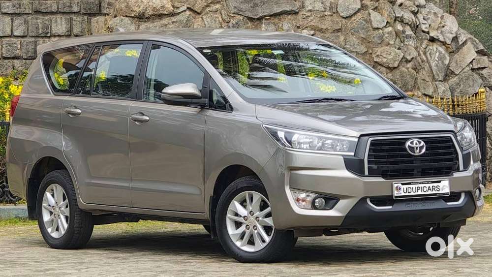 Toyota Innova Crysta 2.4 G Mt 8s, 2023, Diesel