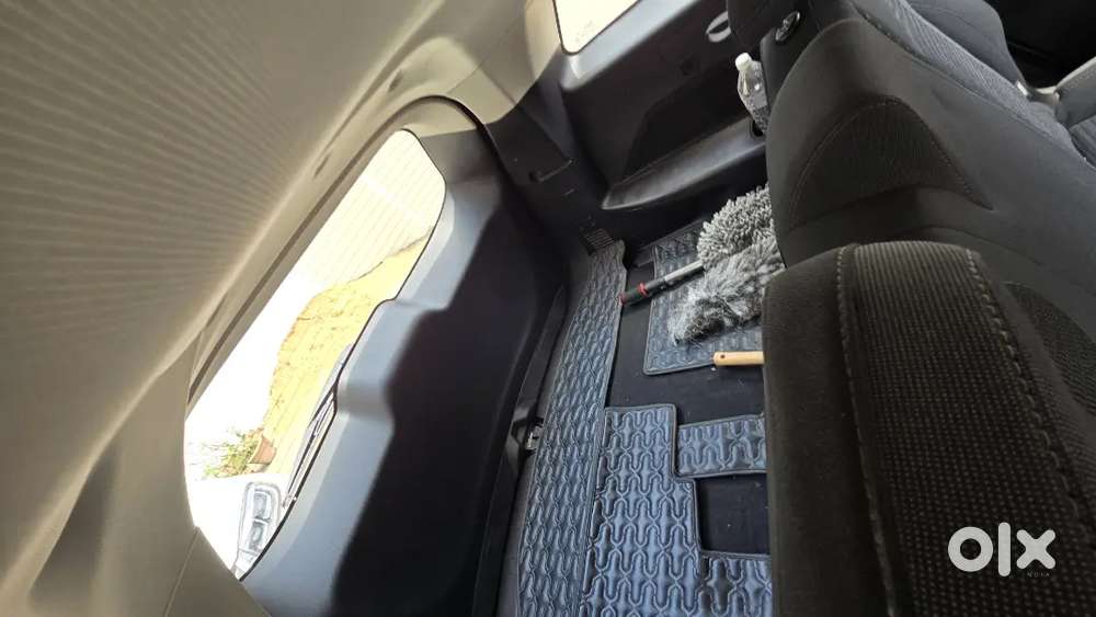 Mahindra Xuv700 Diesel Ax5 At 2024