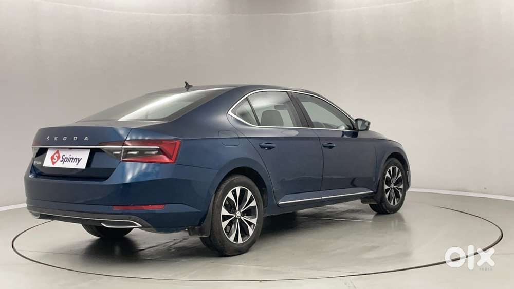 Skoda Superb L&k 1.8 Tsi At, 2023, Petrol