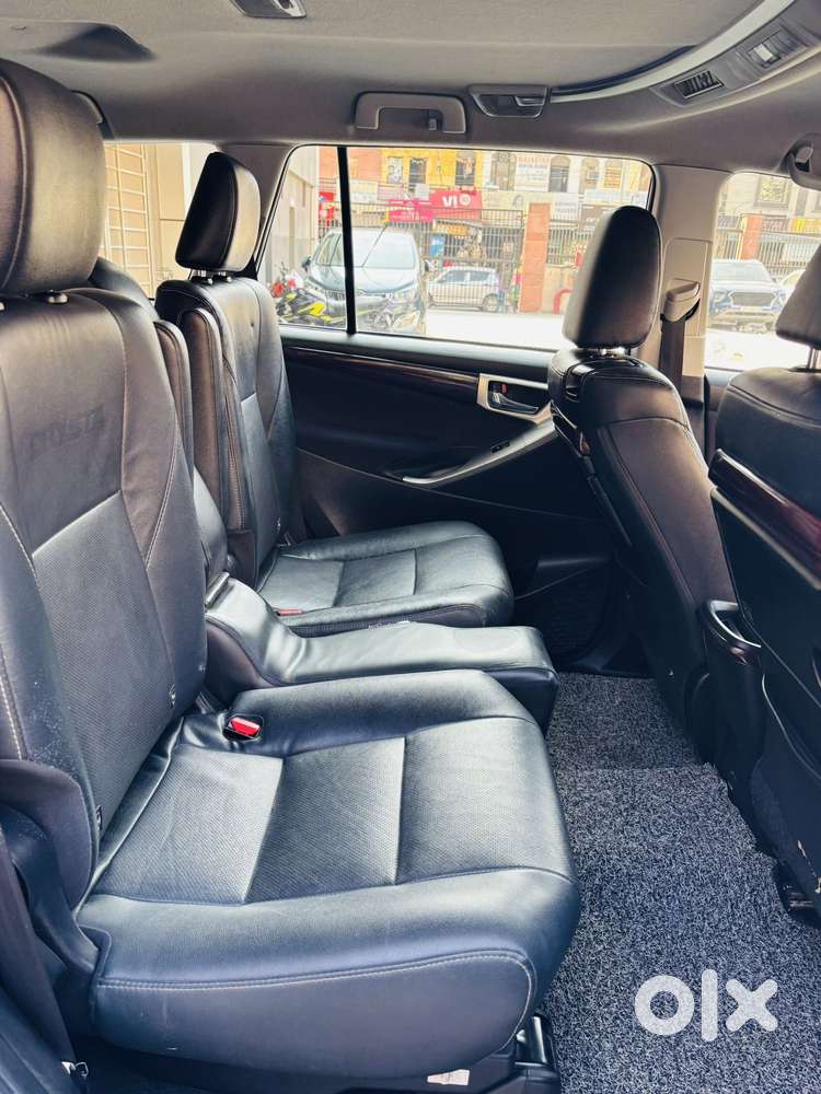 Toyota Innova Crysta