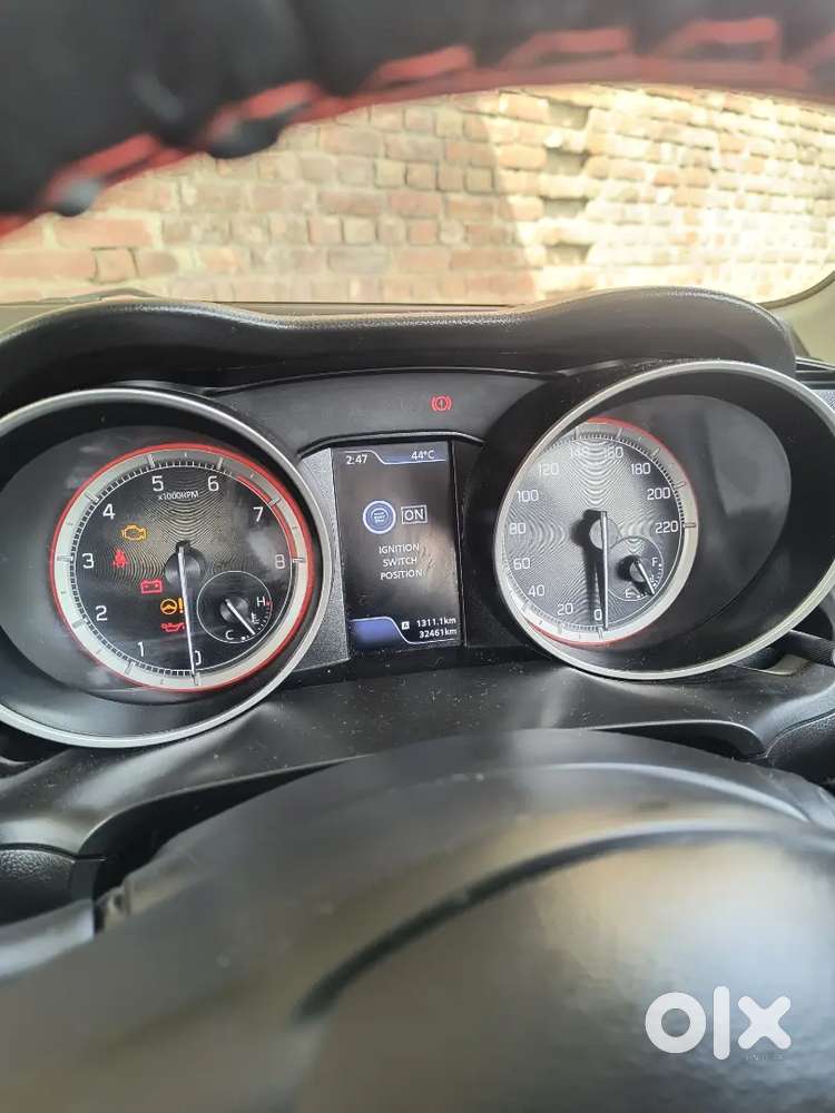 Maruti Suzuki Swift 2024 Petrol 32000 Km Driven