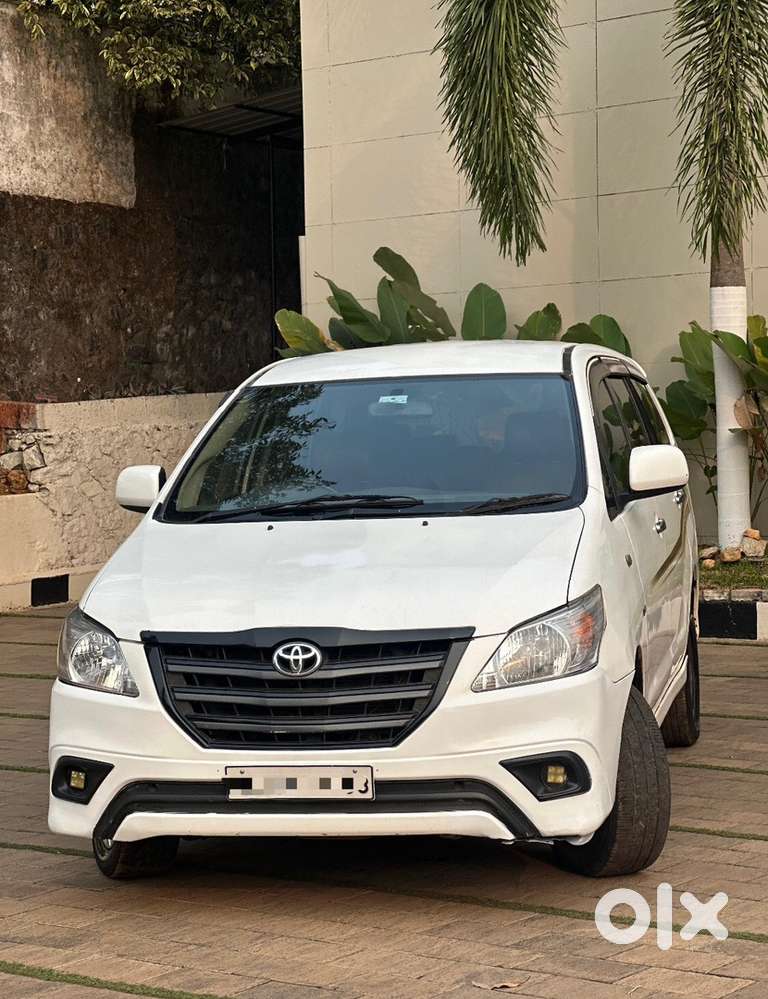 Toyota Innova 2012