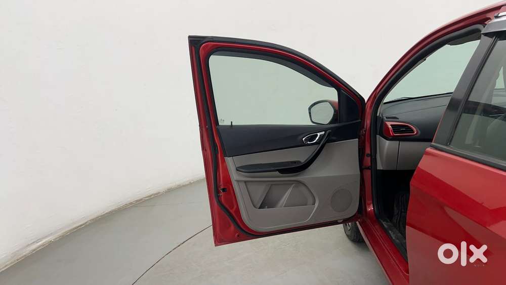 Tata Tiago Xza, 2019, Petrol