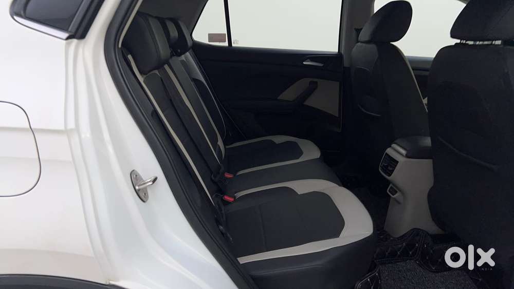 Volkswagen Taigun Topline 1.0 Tsi At (electric Seats), 2023, Petrol