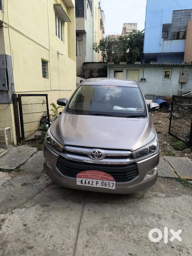 Toyota Innova Crysta 2016 Petrol 125000 Km Driven