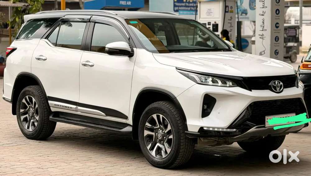 Toyota Fortuner Legender 2023