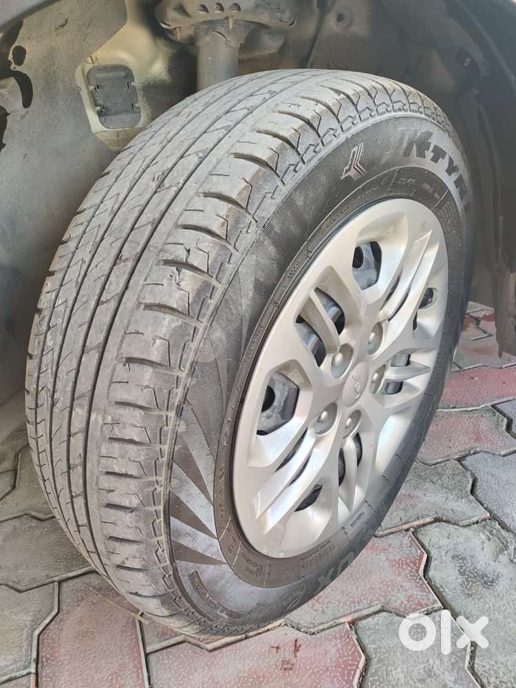 Kia Carens, 2024, Petrol