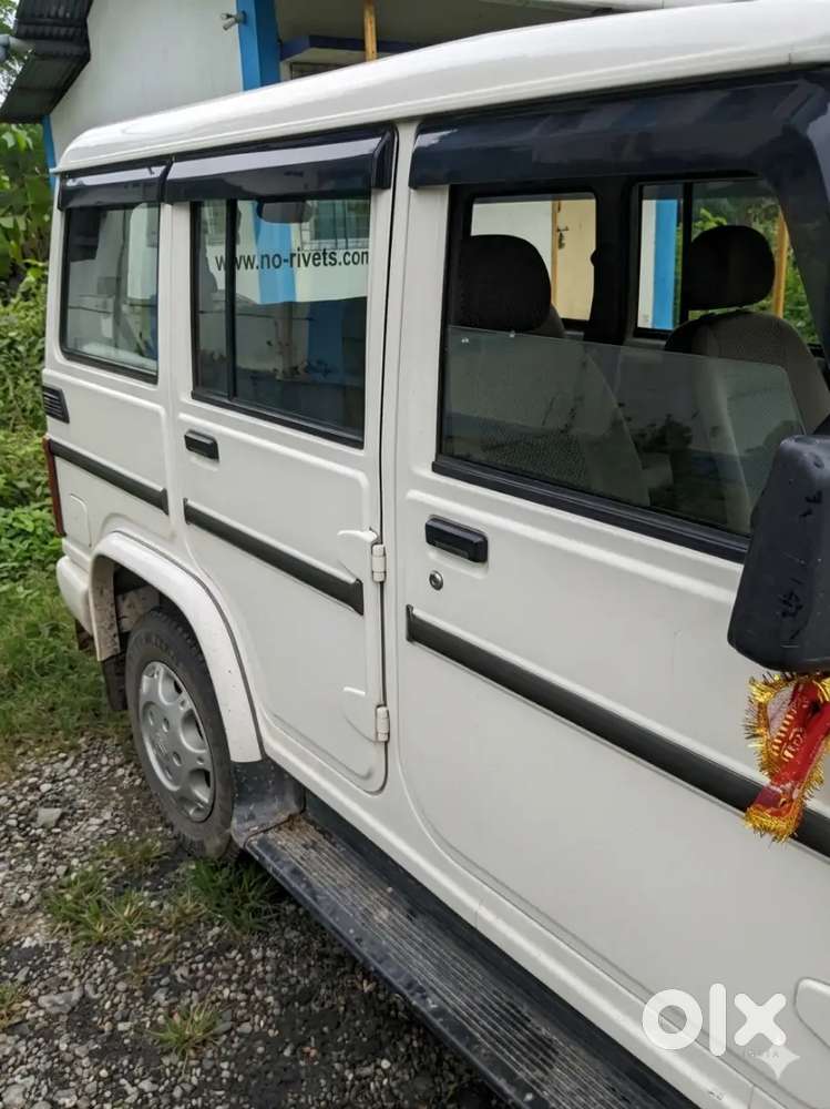 Bolero Power Plus Sle Model 2018