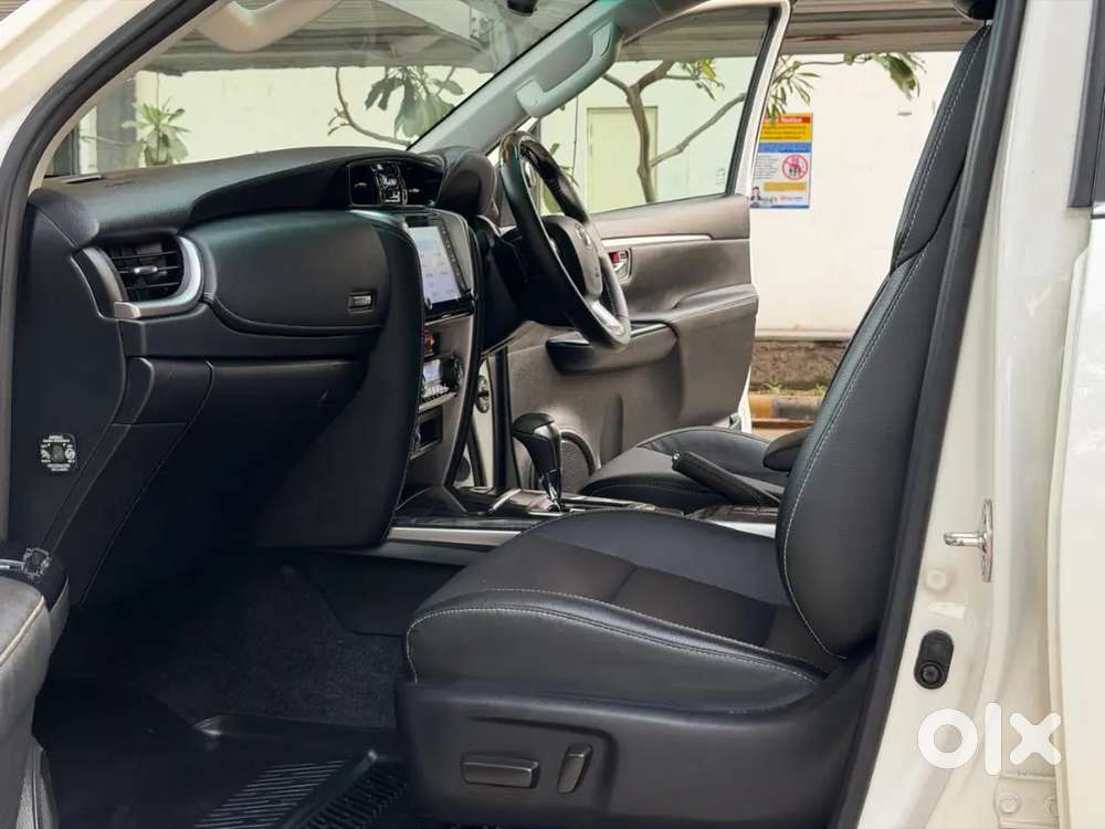 Toyota Fortuner 2022 Petrol Well Maintained