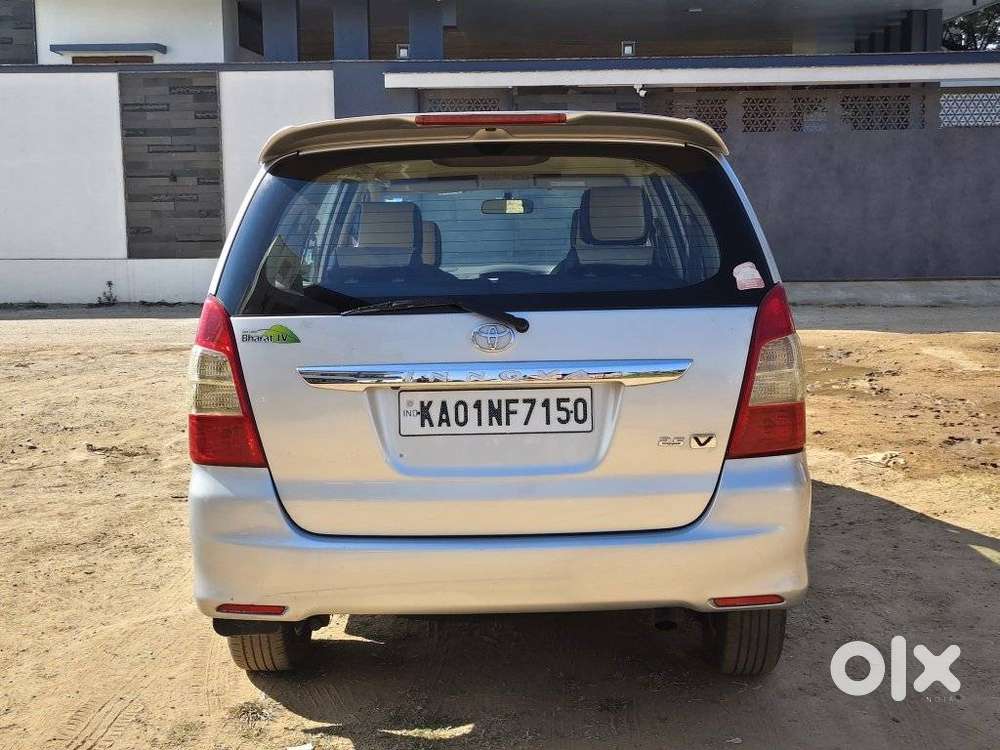 Toyota Innova 2012-2013 2.5 E Diesel Ms 8-seater, 2013, Diesel