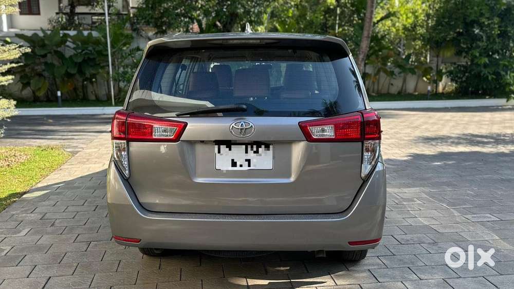 Toyota Innova Crysta 2.8z Automatic, 2017, Diesel