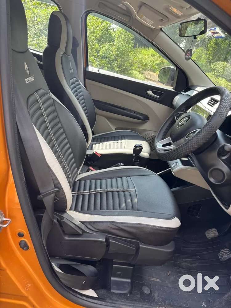 Renault Triber Rxz, 2023, Petrol
