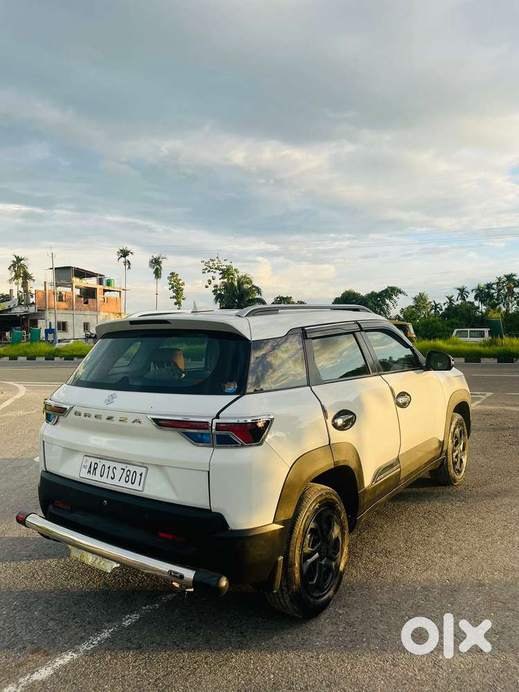 Maruti Suzuki Brezza 1.5 Vxi Smart Hybrid, 2024, Petrol