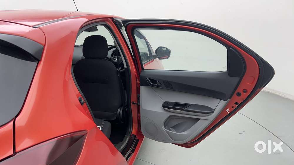 Tata Tiago 1.05 Revotorq Xt, 2022, Petrol