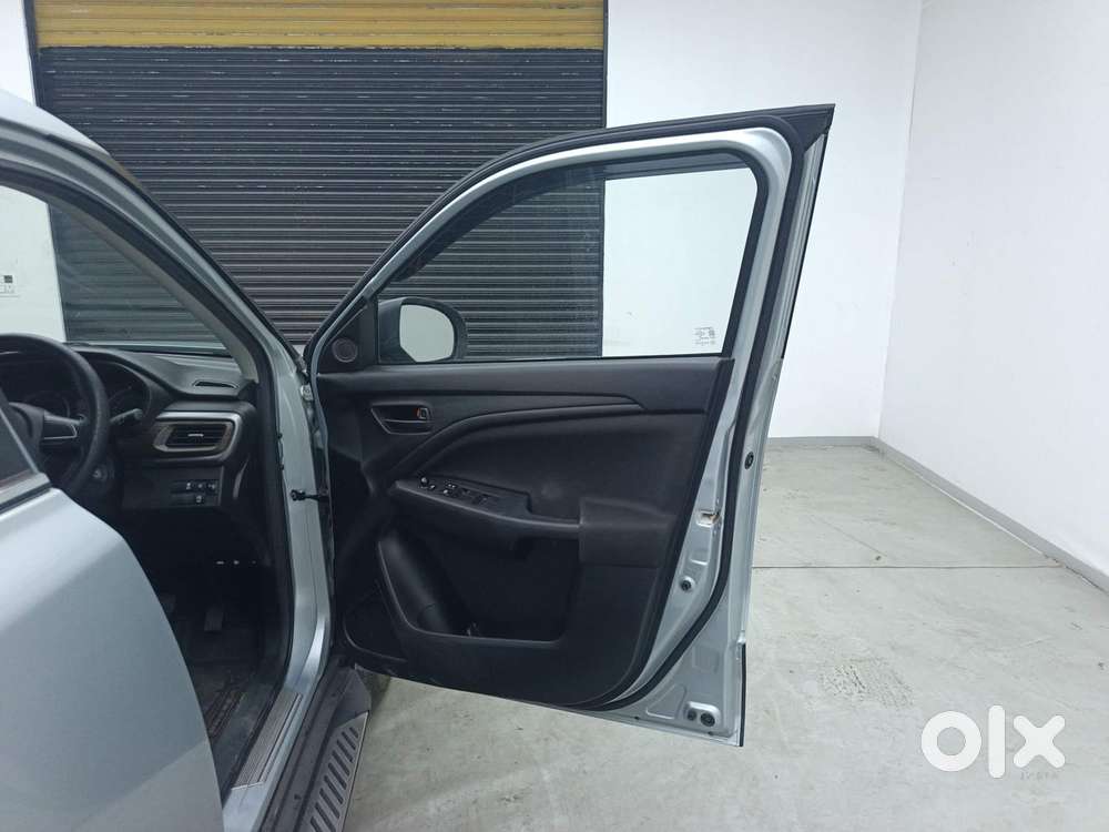 Maruti Suzuki Brezza Vxi At, 2024, Petrol