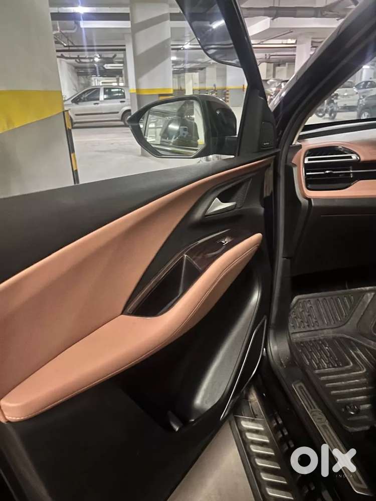 Mg Hector Plus Savvy Pro 1.5 Turbo Petrol Cvt 6 Str, 2024, Petrol