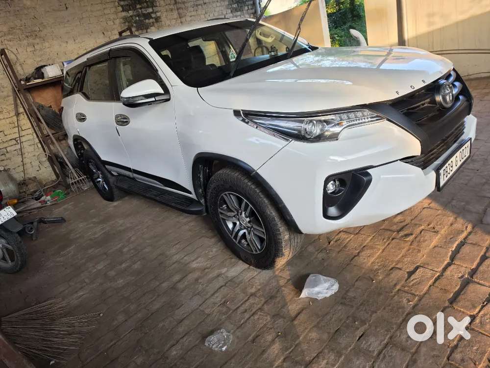 Toyota Fortuner Diesel At 2019