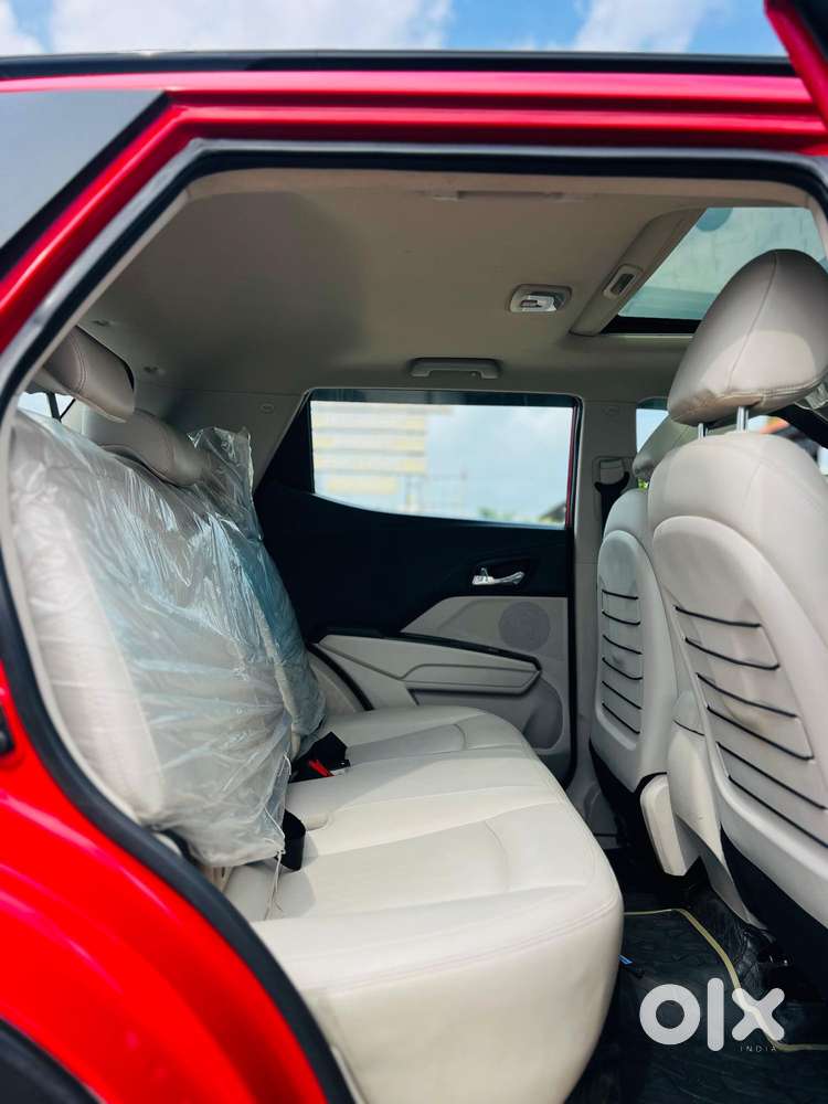 Mahindra Xuv300 W8 Option, 2021, Petrol