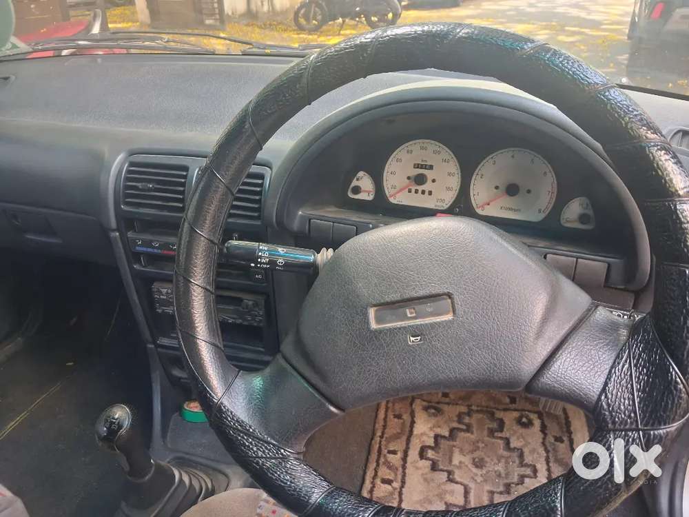 Maruti Suzuki Esteem 2005