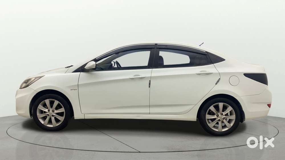Hyundai Verna Fluidic 1.6 Vtvt Sx, 2013, Petrol