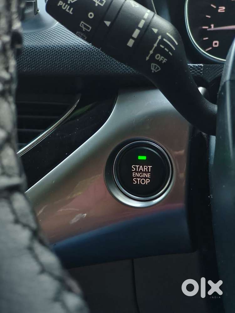 Tata Nexon 1.2 Revotron Xza Plus Dualtone, 2018, Petrol