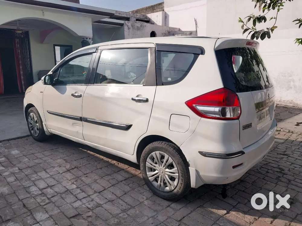 Maruti Suzuki Ertiga 2012 Diesel 97000 Km Driven