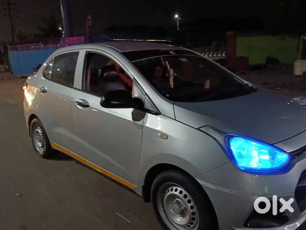 Hyundai Xcent 2017 Diesel 300000 Km Driven