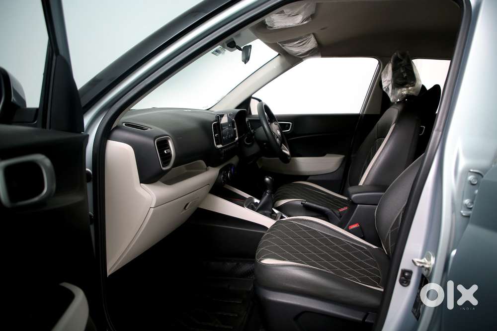 Hyundai Venue 1.2 S (o), 2022, Petrol