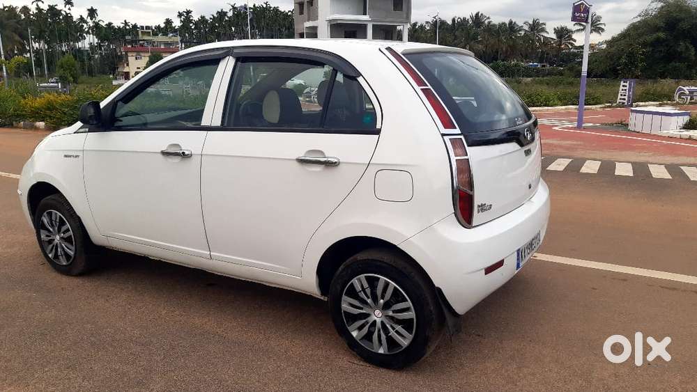 Tata Indica Vista 2008-2013 Aura 1.3 Quadrajet (abs) Bs Iv, 2014, Di..