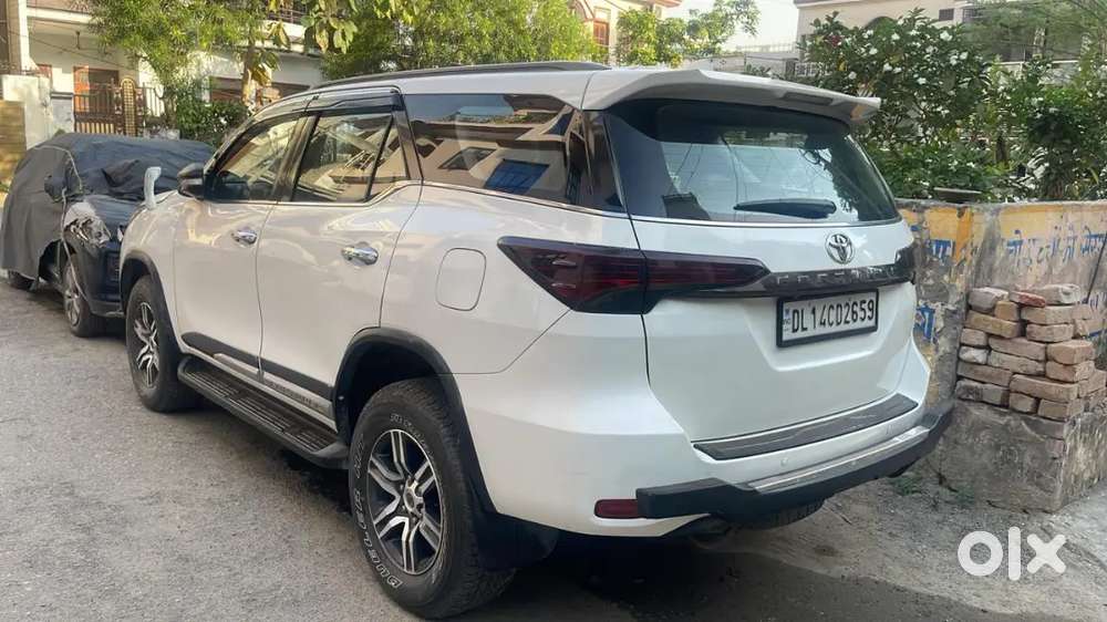 Toyota Fortuner 2017 Diesel 142000 Km Driven