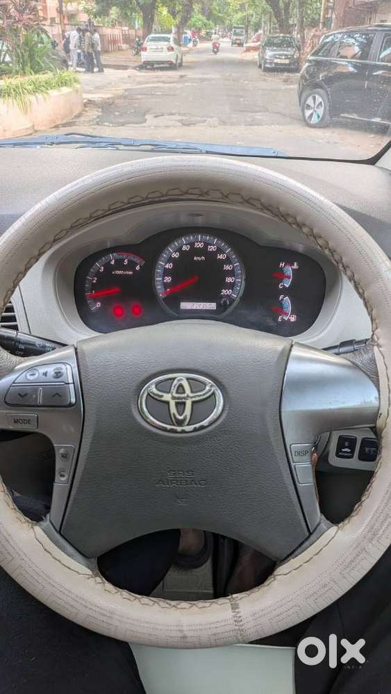 Toyota Innova 2.5 Ev (diesel) Ps 8 Seater Bs Iv, 2014, Diesel