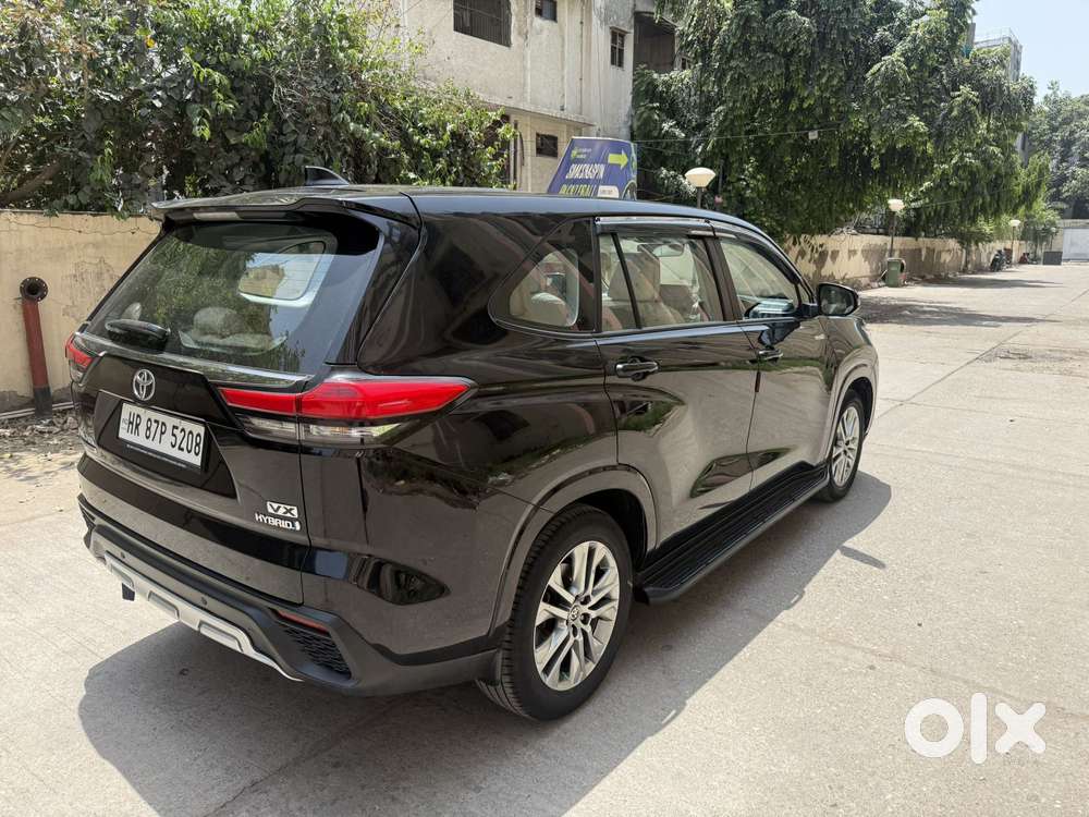 Toyota Innova Hycross 2.0 Vx (o) Hybrid 8 Str, 2024, Cng & Hybrids