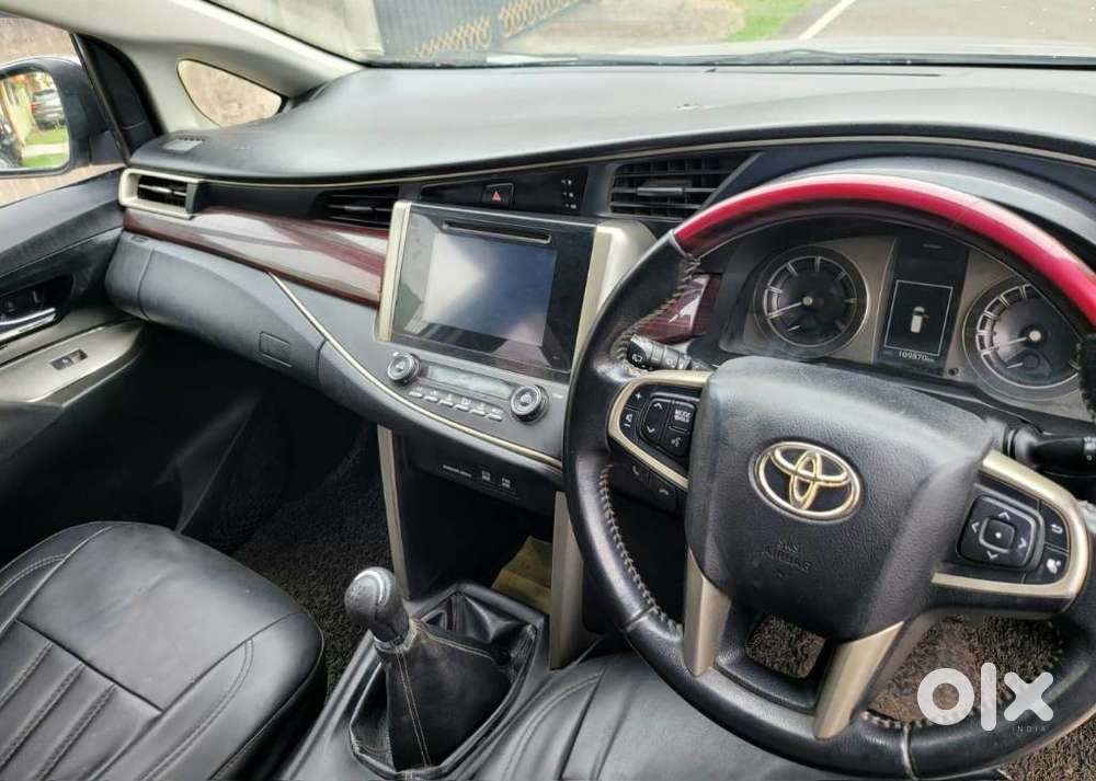 Toyota Innova Crysta 2.4 V, 2016, Diesel