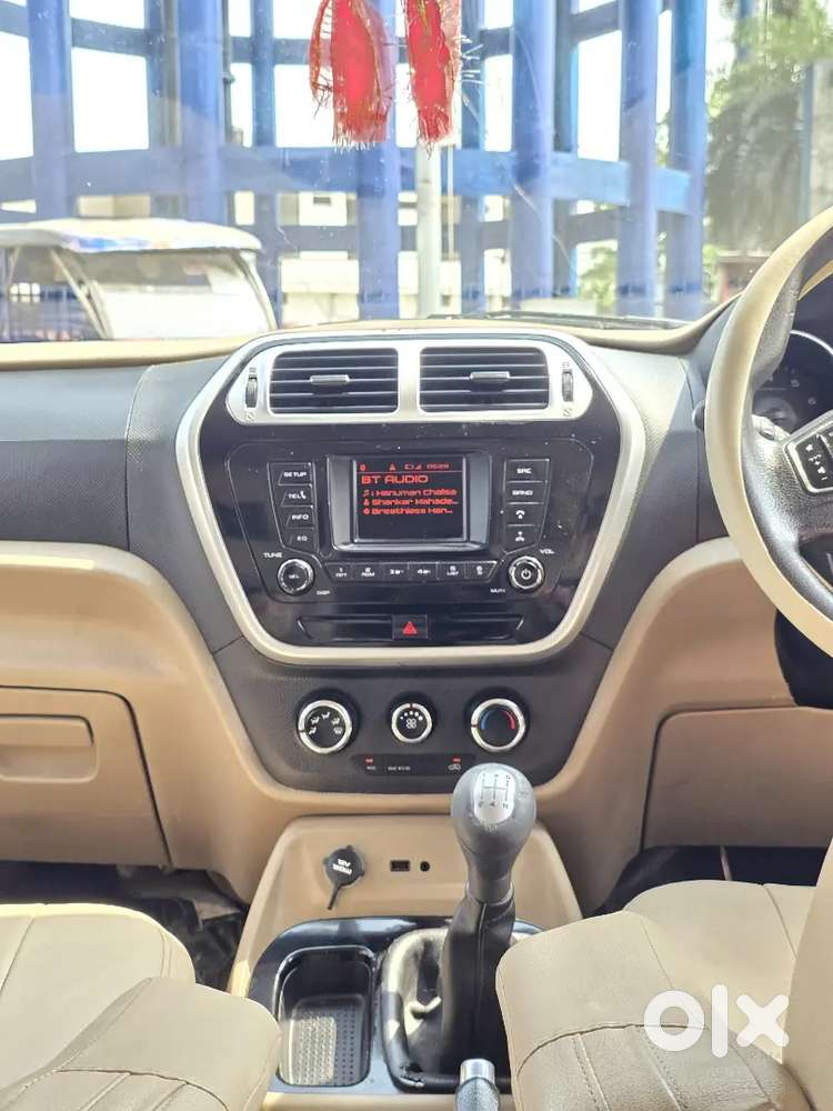 Mahindra Tuv 300 2016 Diesel 80000 Km Driven
