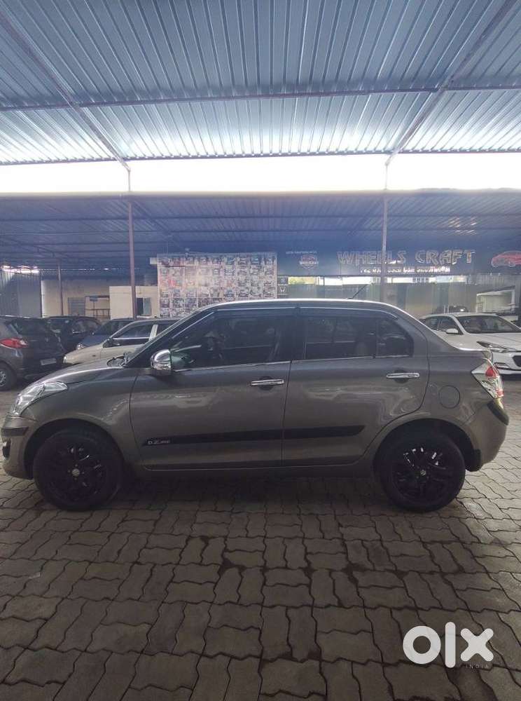 Maruti Suzuki Swift Dzire 1.2 Zxi Bsiv, 2013, Petrol
