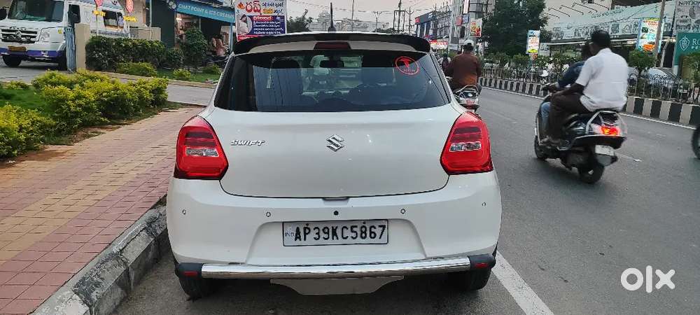 Maruti Suzuki Swift Vxi 2021 Petrol 80000 Km Driven