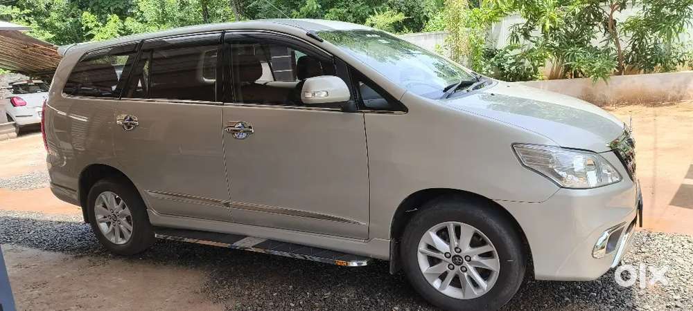 Toyota Innova 2012 Diesel 306000 Km Driven