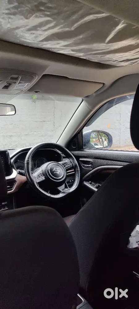 Maruti Suzuki Brezza Zxi At (petrol) &ndash; Single Owner &ndash; Sunroof