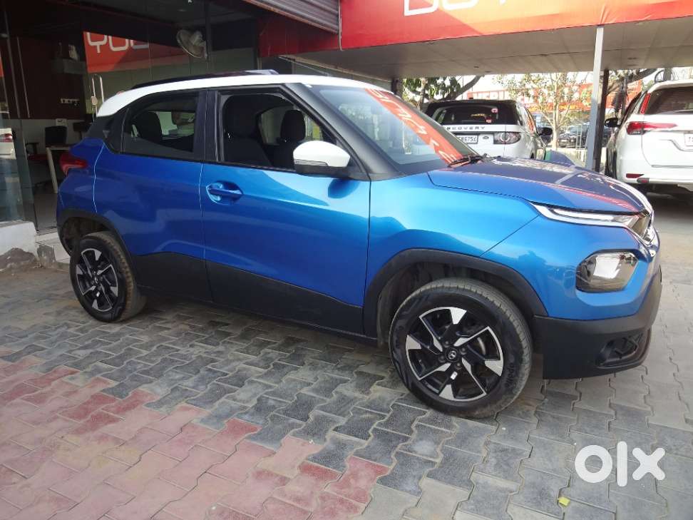 Tata Punch 1.2 Revotron Creative Amt Dual Tone, 2021, Petrol