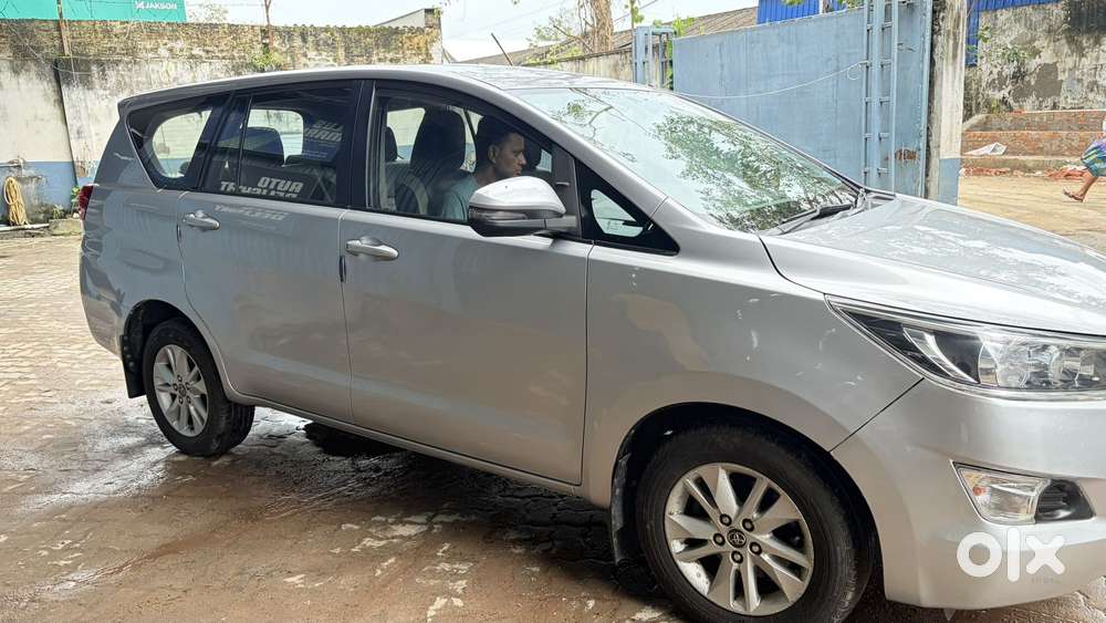 Toyota Innova Crysta 2.4 G Plus Mt 8 Str, 2018, Diesel