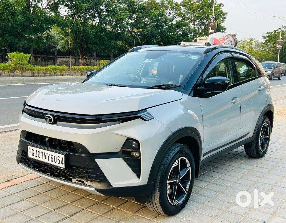 Tata Nexon Fearless Plus (ps) 1.2 Icng 6mt Red Dark Edition, 2025, C..
