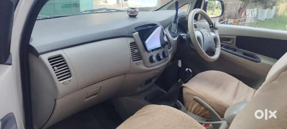 Toyota Innova 2.5 G4 2014